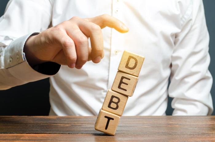 Guest Post: 7 Debt Management Rules for Young Professionals ... Hutang