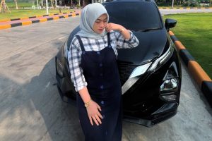 Profil Biodata Bu Guru Salsa Lengkap: Umur, Asal, dan Nama Suami – Lagi Trending Profil Biodata Bu Guru Salsa Lengkap: Umur, Asal, dan Nama Suami – Lagi Trending