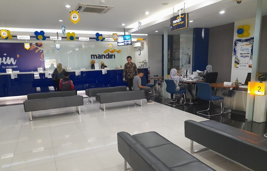 Bank Mandiri Catat Laba Bersih Rp37,7 Triliun, Kredit Tumbuh 11% Bank Mandiri Catat Laba Bersih Rp37,7 Triliun, Kredit Tumbuh 11%