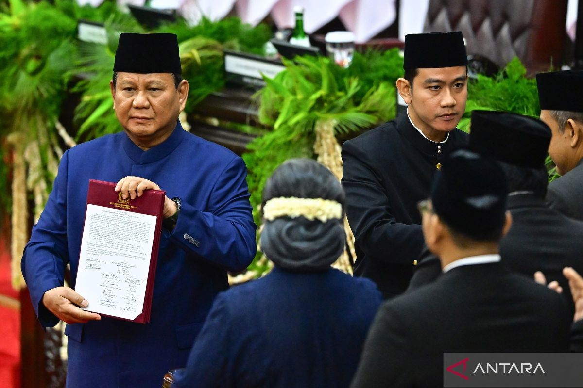 Bansos Rp30 Triliun Cair Besok Tepat 1 Tahun Pemerintahan Prabowo-Gibran