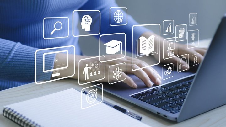 Gen Z Mendominasi Dunia Maya, Literasi Digital Jadi Kebutuhan Mendesak Gen Z Mendominasi Dunia Maya, Literasi Digital Jadi Kebutuhan Mendesak