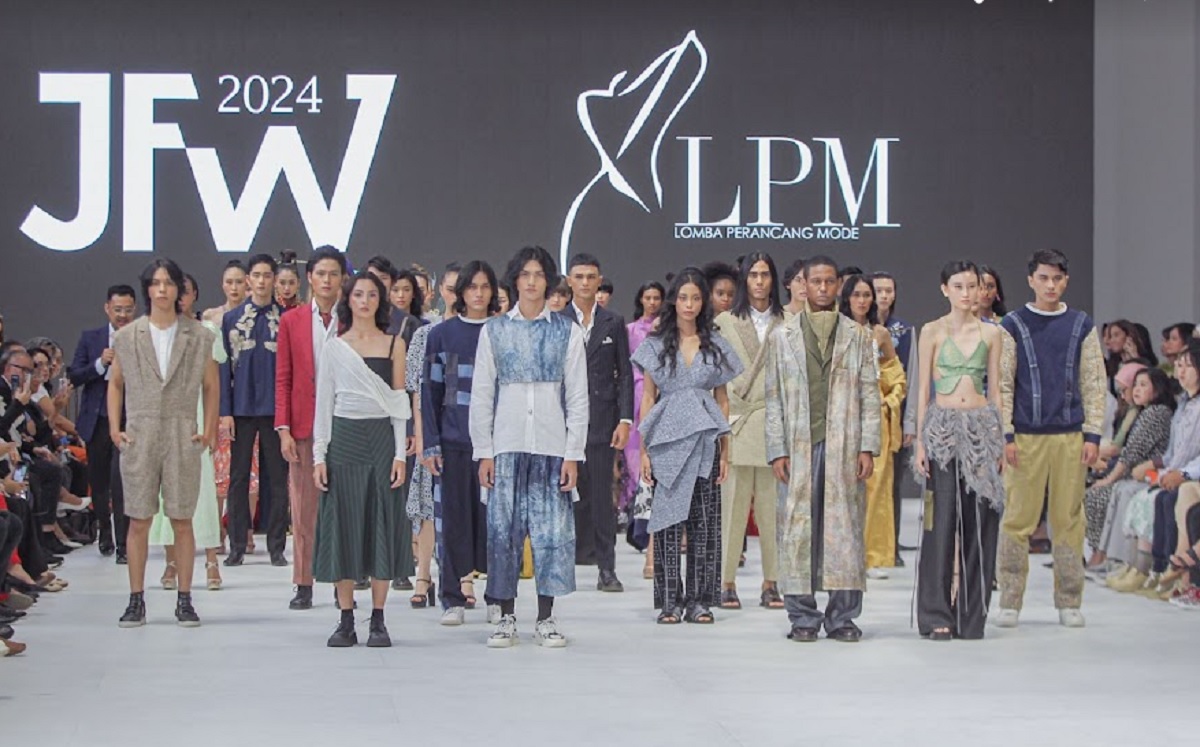 JFW 2026 Resmi Dibuka, Dimulai dengan Lomba Perancang Mode 2025
