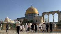 Ratusan Pemukim Israel Kembali Serbu Masjid Al-Aqsa, OKI Serukan Aksi Internasional Ratusan Pemukim Israel Kembali Serbu Masjid Al-Aqsa, OKI Serukan Aksi Internasional