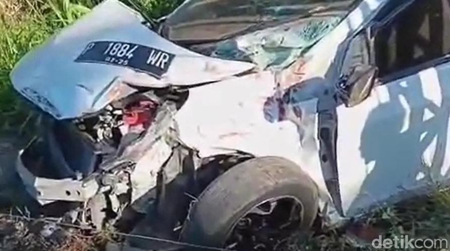Empat Tewas, Satu Balita Kritis dalam Kecelakaan di Perlintasan Tanpa Palang Pasuruan Empat Tewas, Satu Balita Kritis dalam Kecelakaan di Perlintasan Tanpa Palang Pasuruan