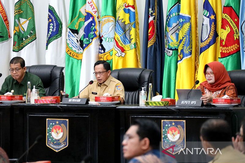 Tito Minta Masyarakat tak Panik Kasus Corona