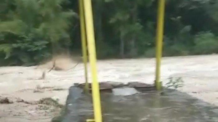 Jembatan Kedungdowo Putus, Warga Harus Memutar 5 Kilometer