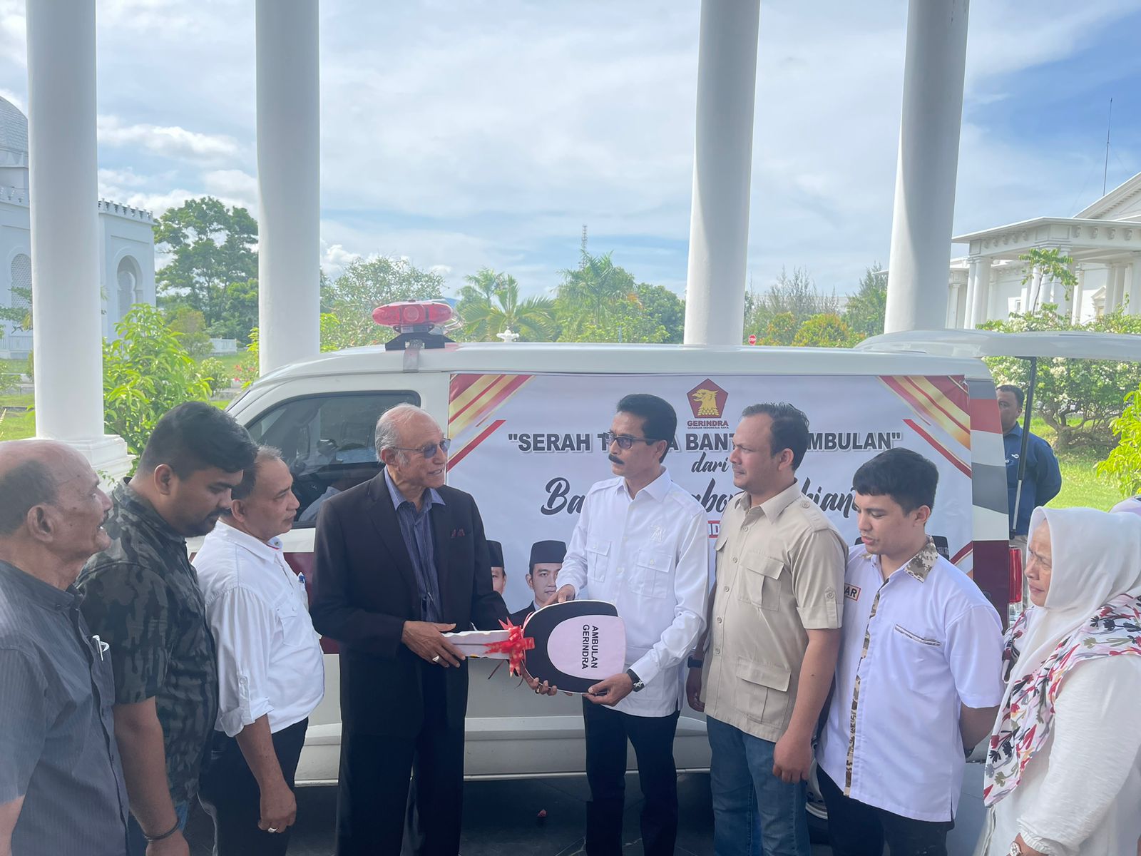 Senang Dikunjungi Prabowo, Pengungsi Aceh: Terima Kasih Sudah Hadir di Kampung Kami